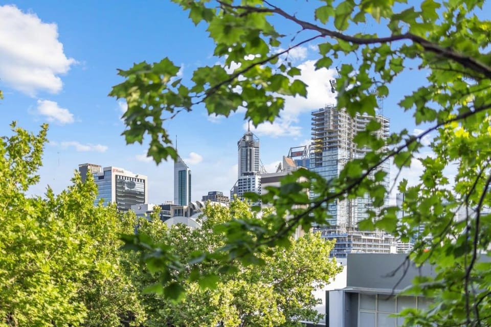 Exclusive Northbridge Apt w Wi-Fi Pool Apartment in Perth