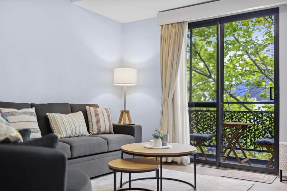 Exclusive Northbridge Apt w Wi-Fi Pool Apartment in Perth