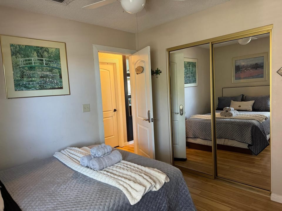 Bed, Photo of the whole room, Bedroom, towels, wardrobe