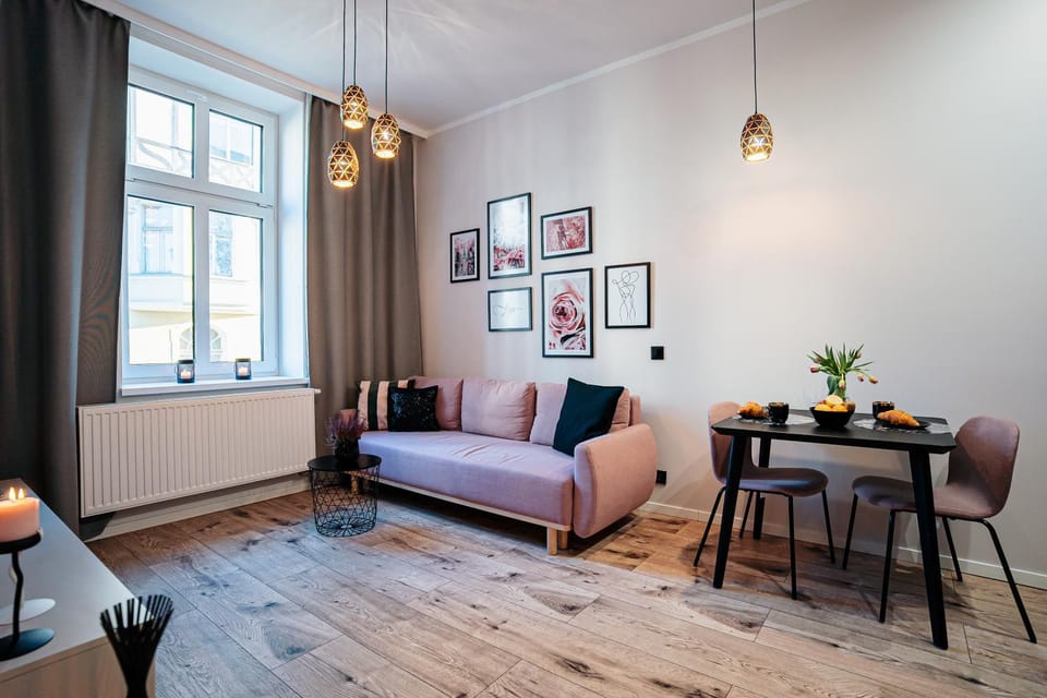 Photo of the whole room, Seating area, Dining area