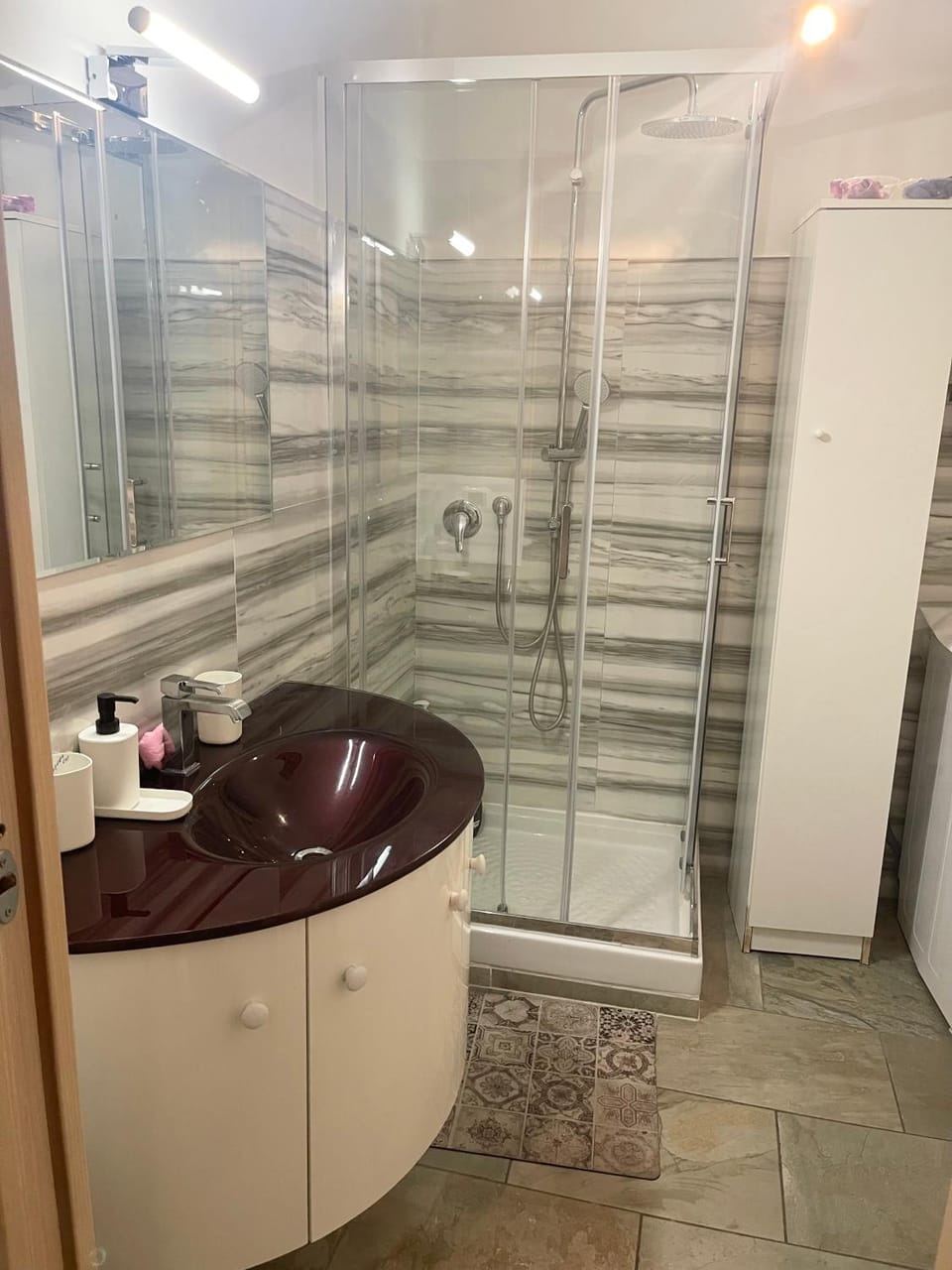 Bathroom, Bathroom