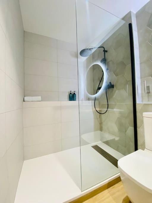 Relaxing BeachSide Cabanyal Loft Apartment in Valencia