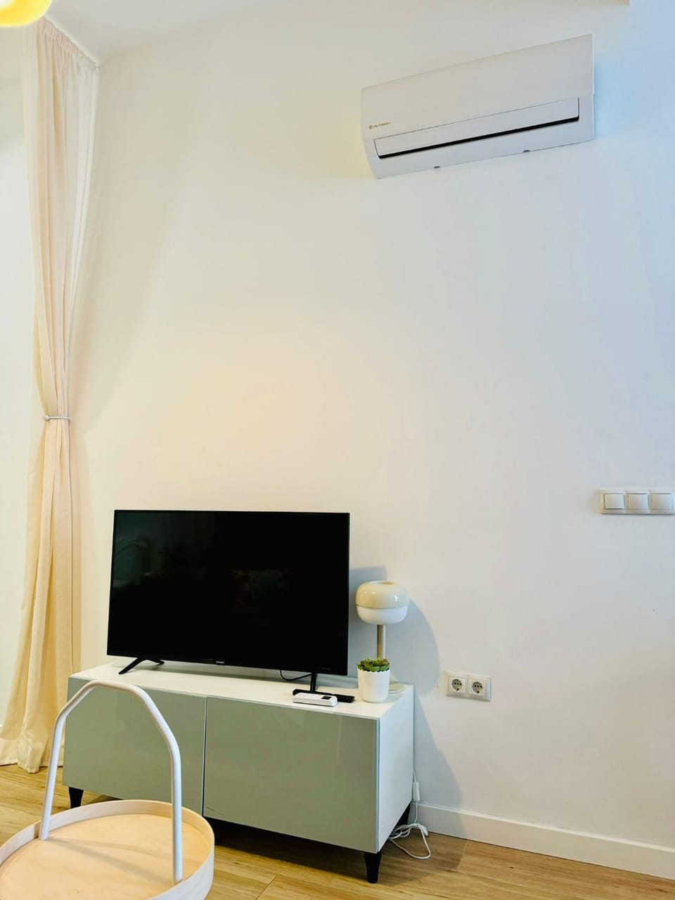 Relaxing BeachSide Cabanyal Loft Apartment in Valencia