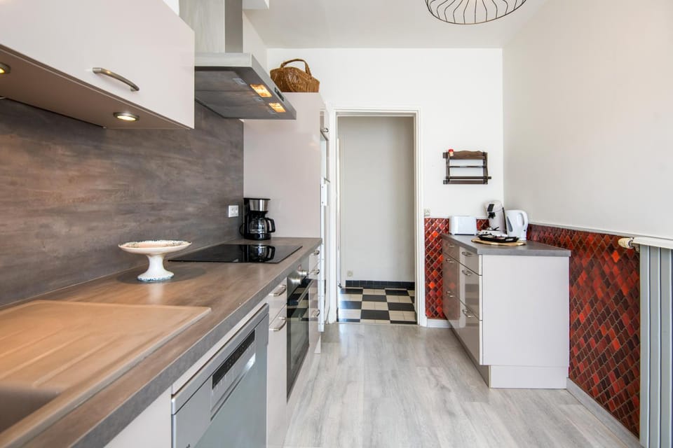 Coffee/tea facilities, Kitchen or kitchenette, pet friendly, stove