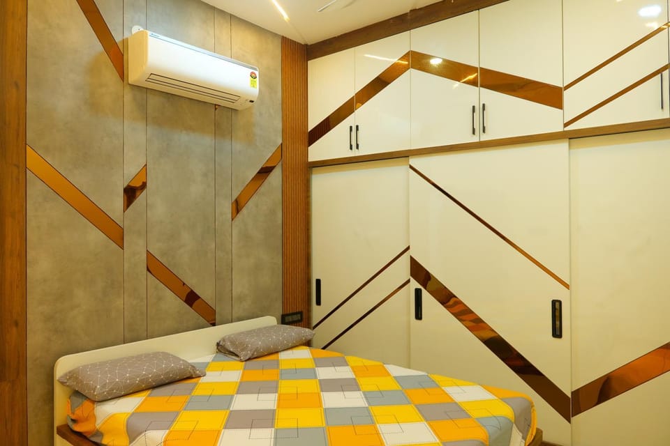 Bed, Photo of the whole room, Bedroom