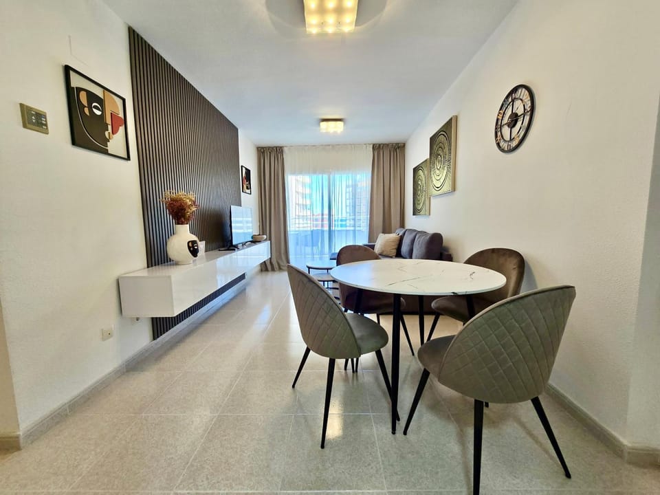 TV and multimedia, Living room, Seating area, Dining area, furniture, furniture