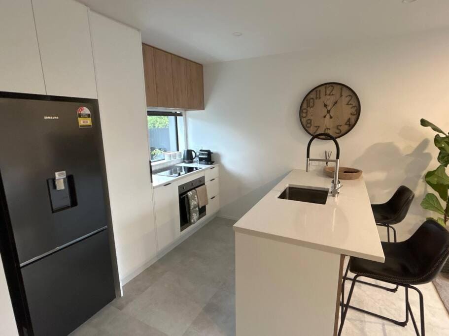 Luxury 2 Bedroom Hideout Near CBD,Merivale Mall House in Christchurch