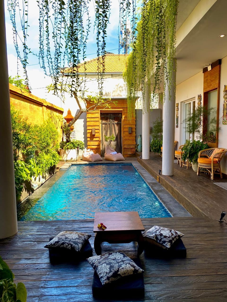 Swimming pool