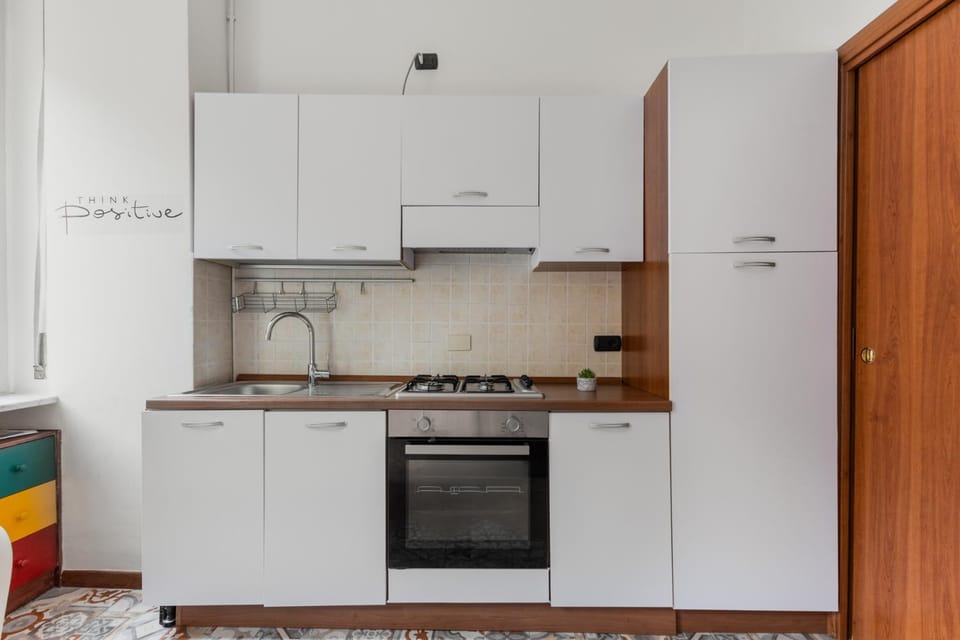 Kitchen or kitchenette, oven, stove