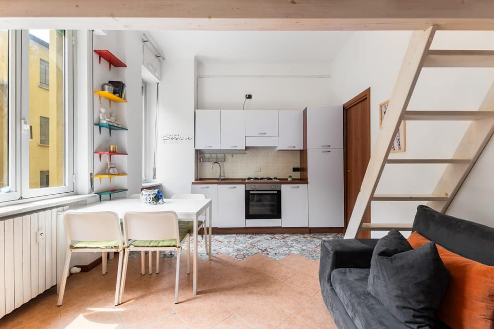 Kitchen or kitchenette, Living room, Dining area, oven, stove