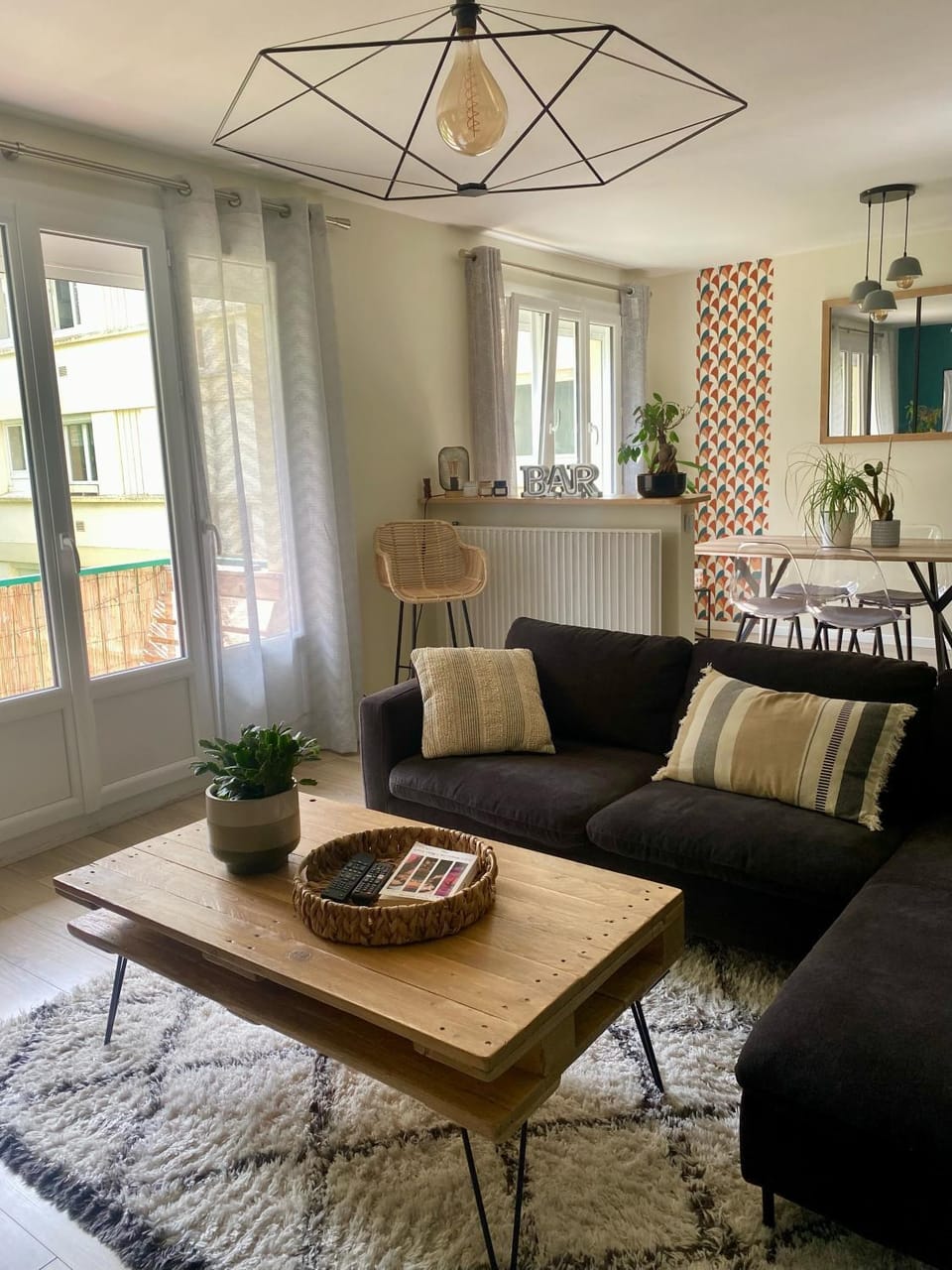 Living room, Dining area