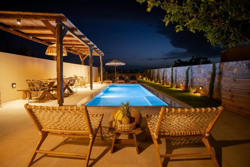 Night, Swimming pool