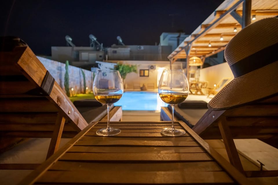 Night, Pool view, Swimming pool, sunbed