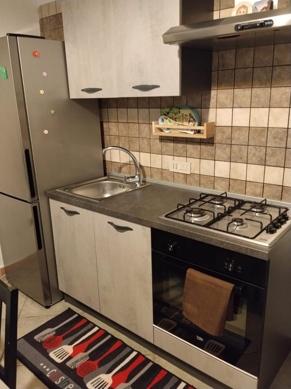 Kitchen or kitchenette