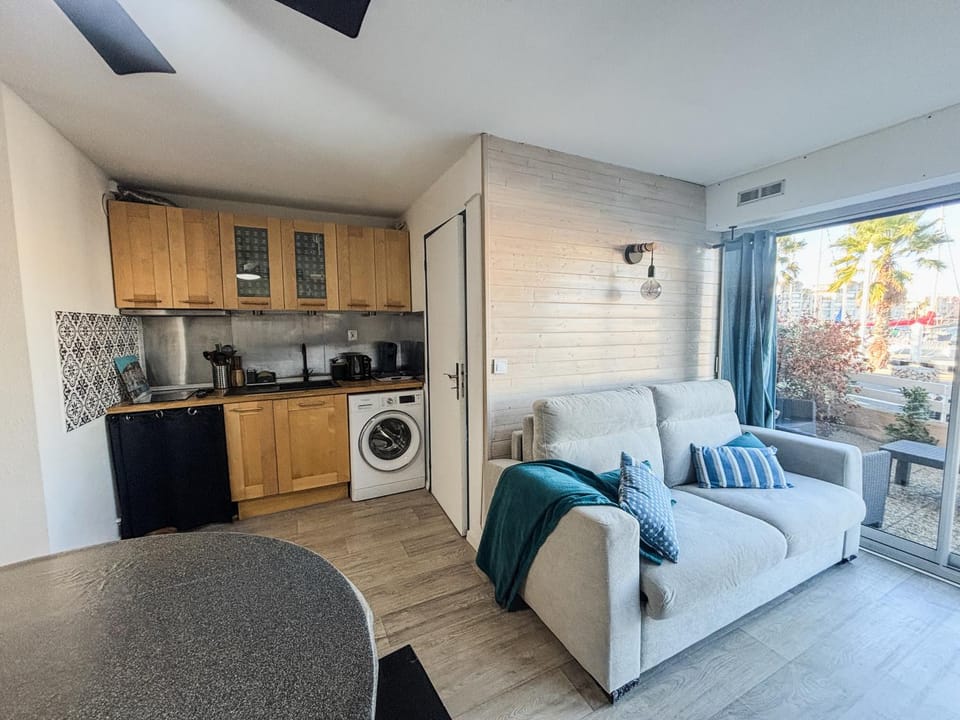 Studio face au port, Place de parking, Boite à clés Apartment in Gruissan