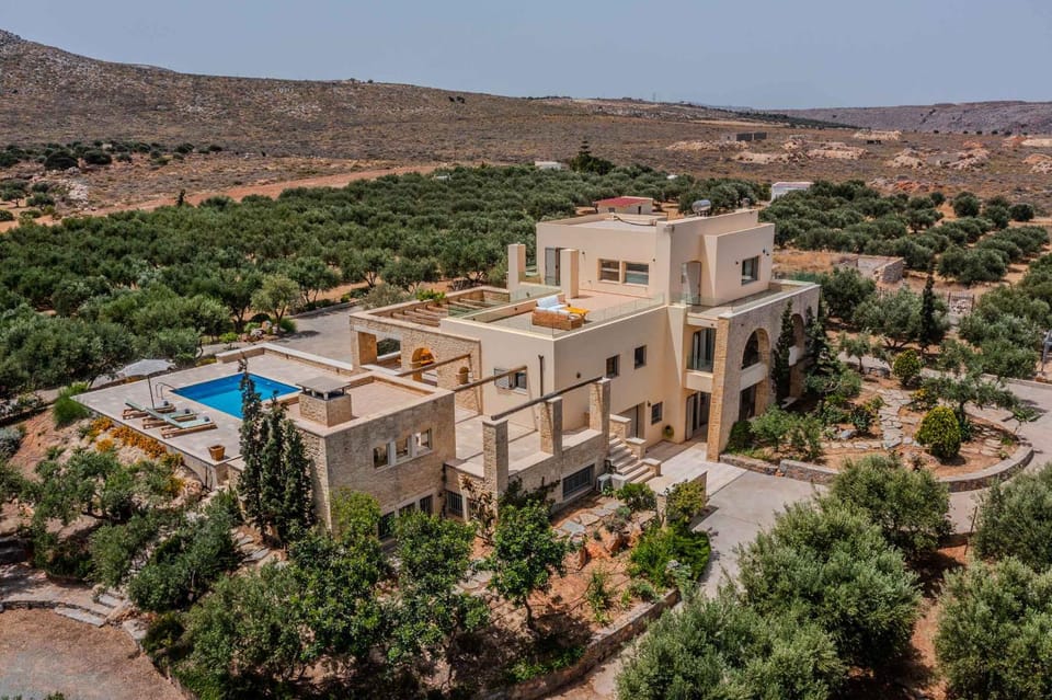 Natural landscape, Bird's eye view, Mountain view, Pool view, Swimming pool