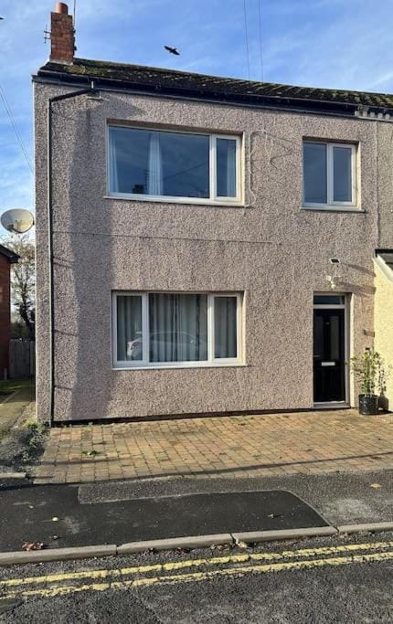 Spacious 5 bedroom house in Prestatyn, North Wales House in Prestatyn