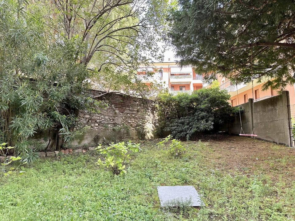 Property building, Spring, Day, Natural landscape, Garden, Garden view
