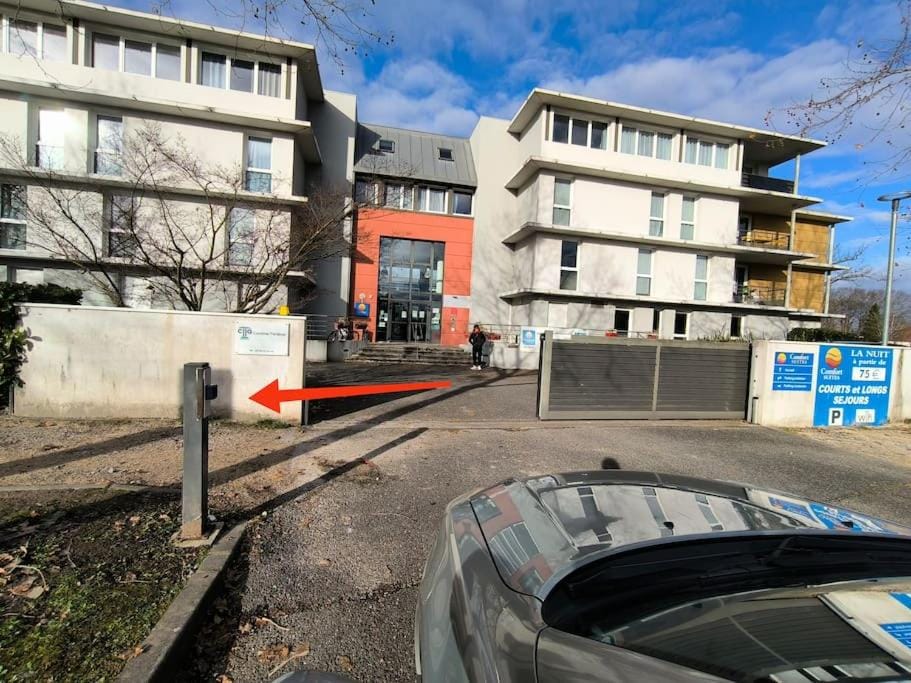 Fonctionnel-Calme-Parking gratuit-Wifi Apartment in Pau
