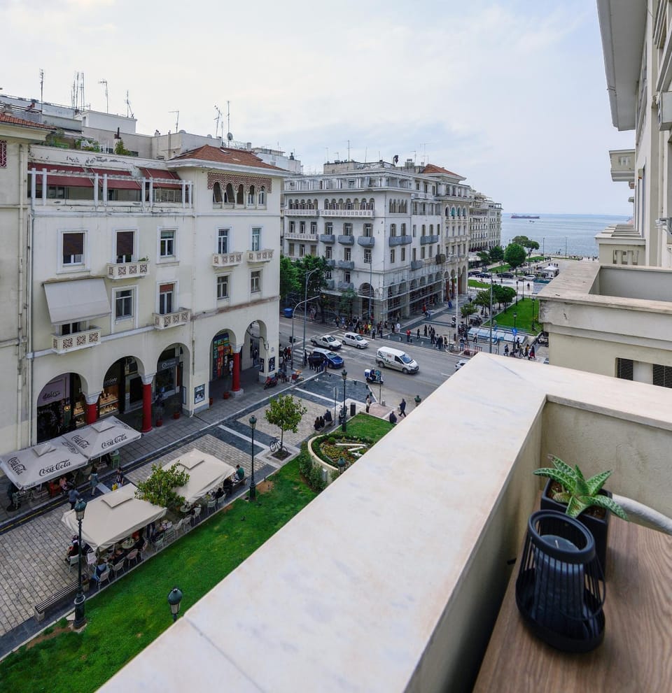 Property building, Day, View (from property/room), Balcony/Terrace, Sea view, Location