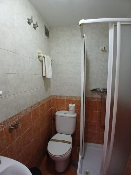 Shower, Bathroom, towels