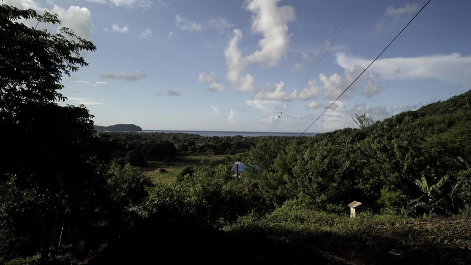 1 Bed Cabin - Sleeps 2 - Wifi Cabin in Caribbean