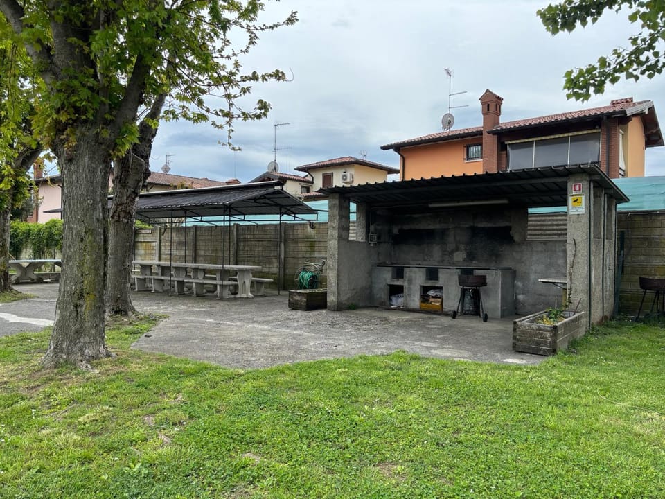 BBQ facilities, BBQ facilities