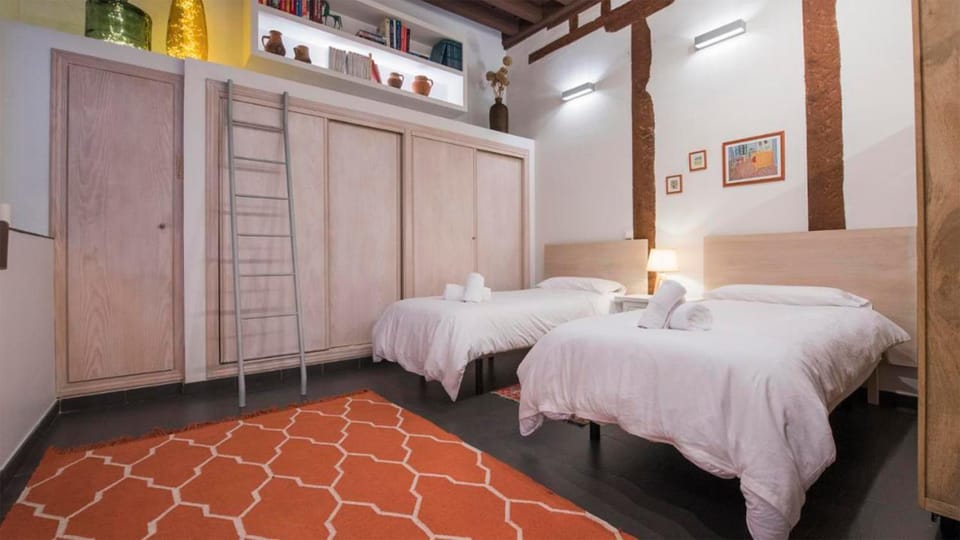 Bed, Photo of the whole room, Bedroom, towels, wardrobe, air conditioner