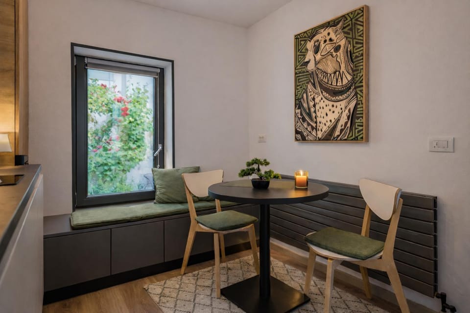 Living room, kitchen