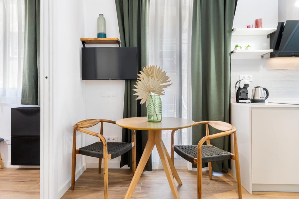 Lodging Apartments Almirall Beach 31 Apartment in Barcelona