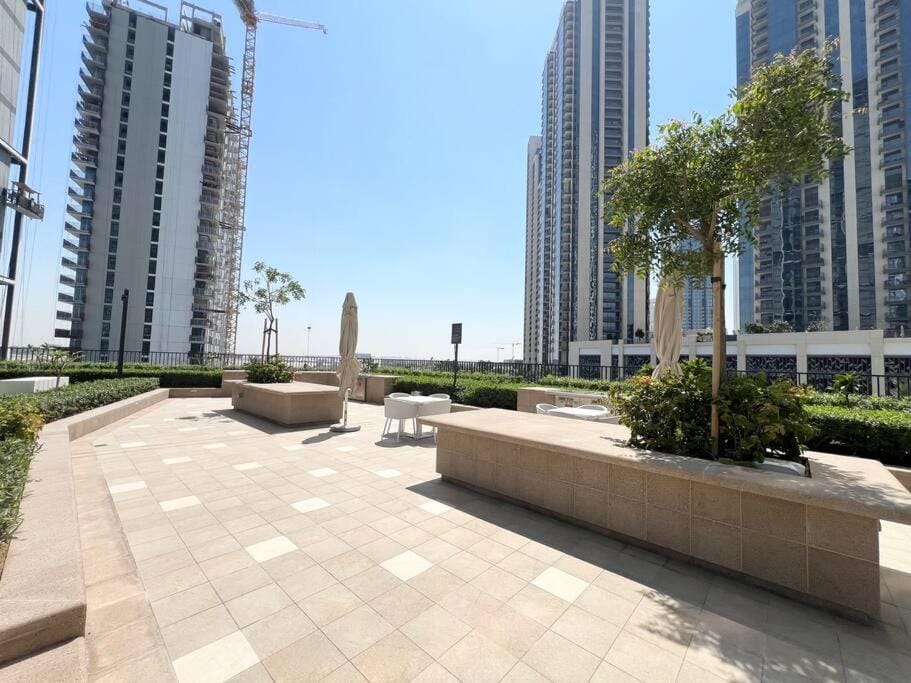 Elegant 1 bedroom in Creek Edge Apartment in Dubai