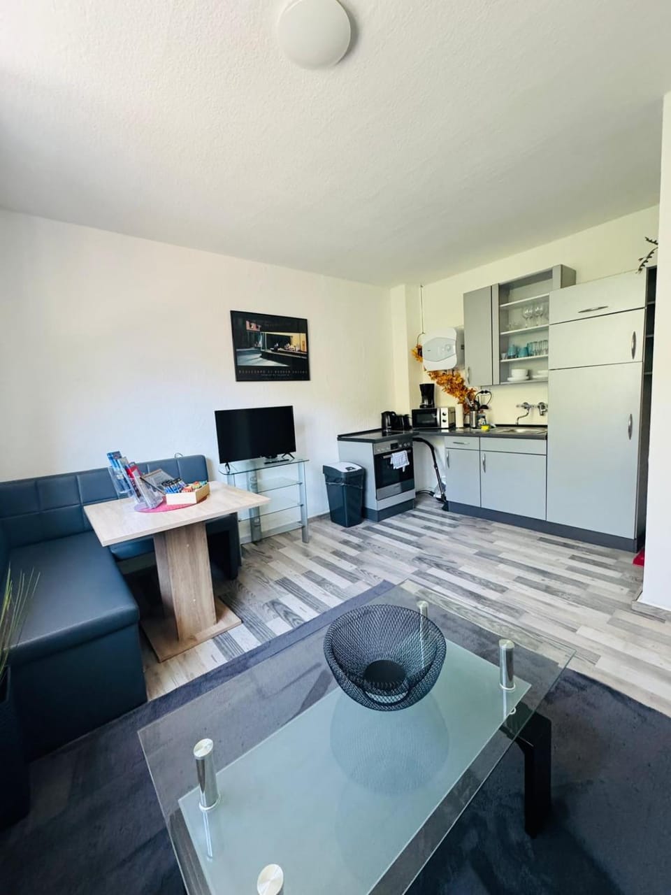 Dining area, stove, kitchen