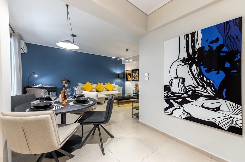 Living room, Seating area, Dining area