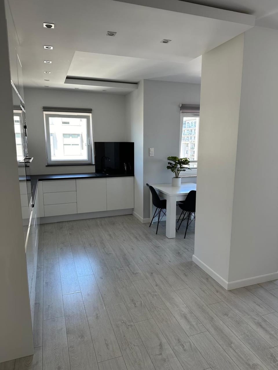 TV and multimedia, Kitchen or kitchenette, Dining area