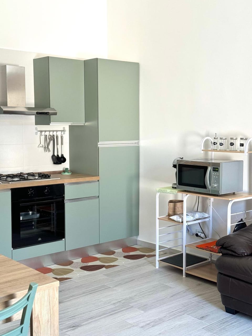 Living room, microwave, oven, kitchen