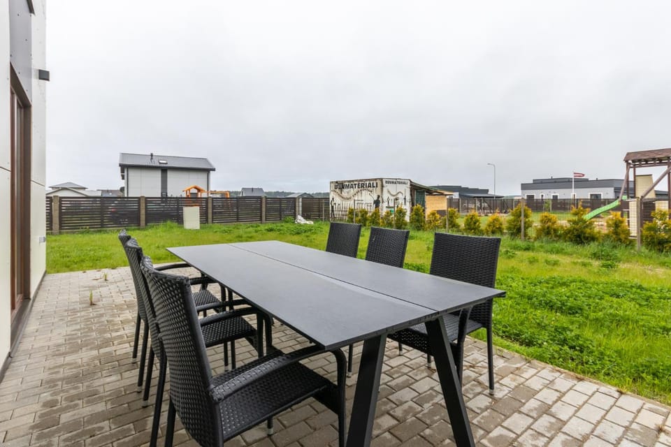 Patio, Garden, Dining area, Garden view