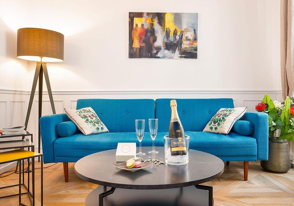 Living room, Seating area