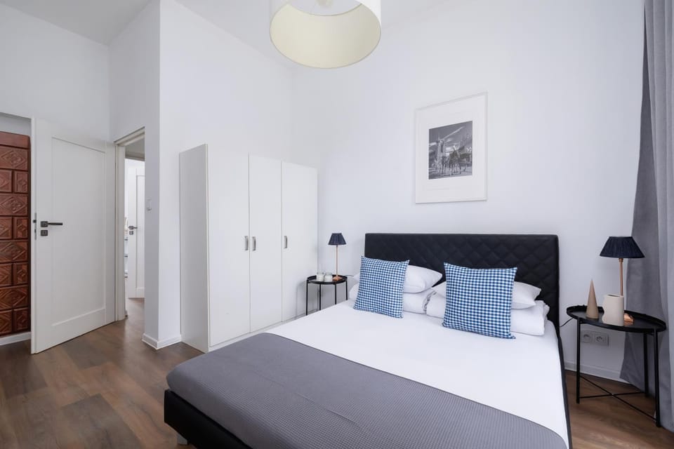 Bed, Photo of the whole room, Bedroom, wardrobe