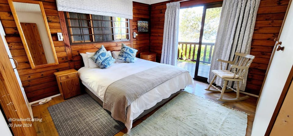 Bed, Balcony/Terrace, Bedroom