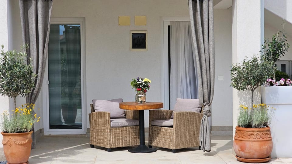 Seating area