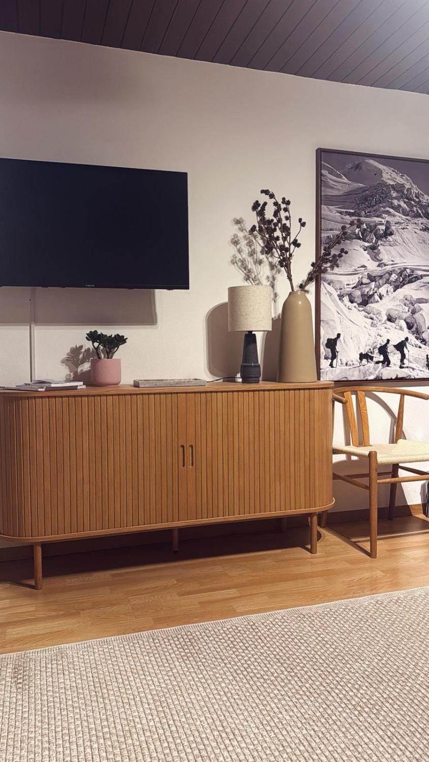 Communal lounge/ TV room, TV and multimedia