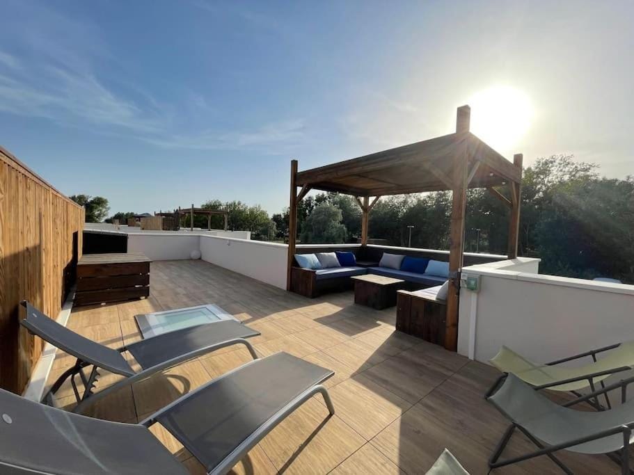 AGENCE JF IMMO -Belle villa climatisee 6 pers proche plage solarium piscine collective- V0755 Villa in Vias