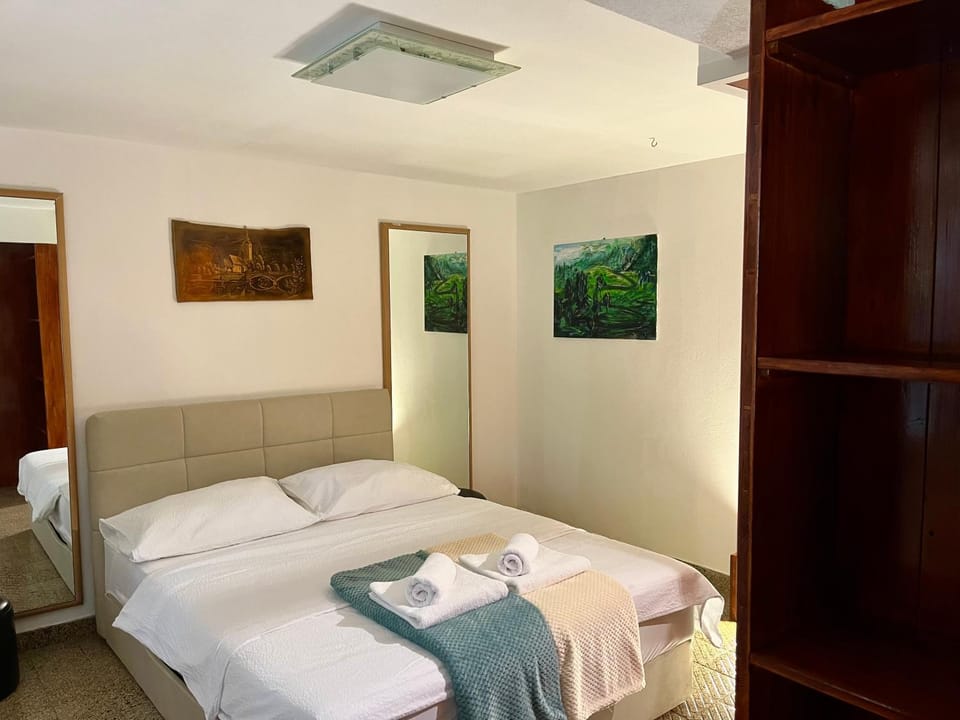 Grand Cesar Bled Apartment in Bled