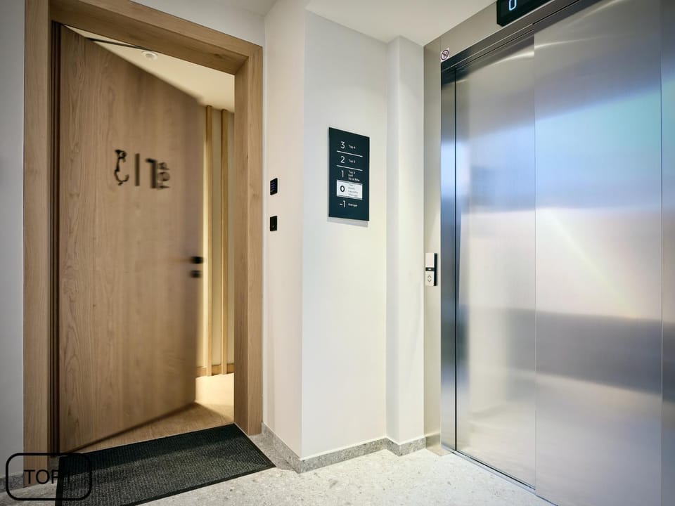 elevator