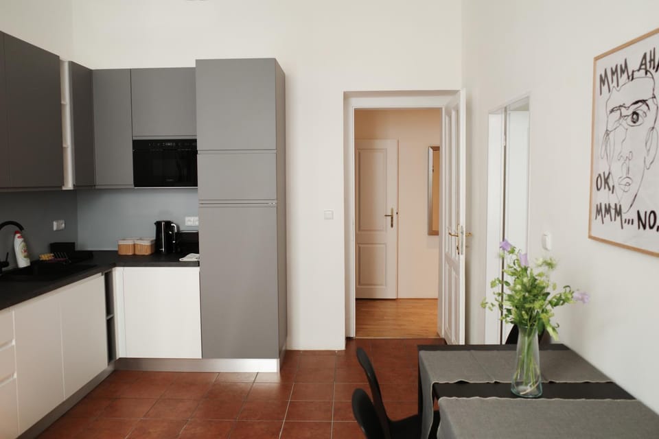 Kitchen or kitchenette, oven, pet friendly, stove