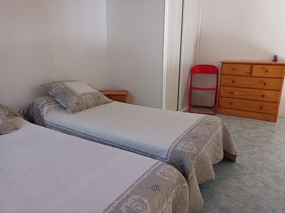 AGENCE JF IMMO-Villa 6 pers climatisee avec terrasse et Parking prive - V0270 Apartment in Vias