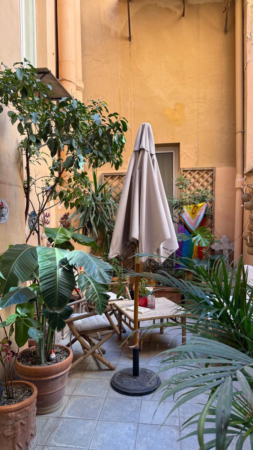 Dolce Far Niente Apartment in Rome