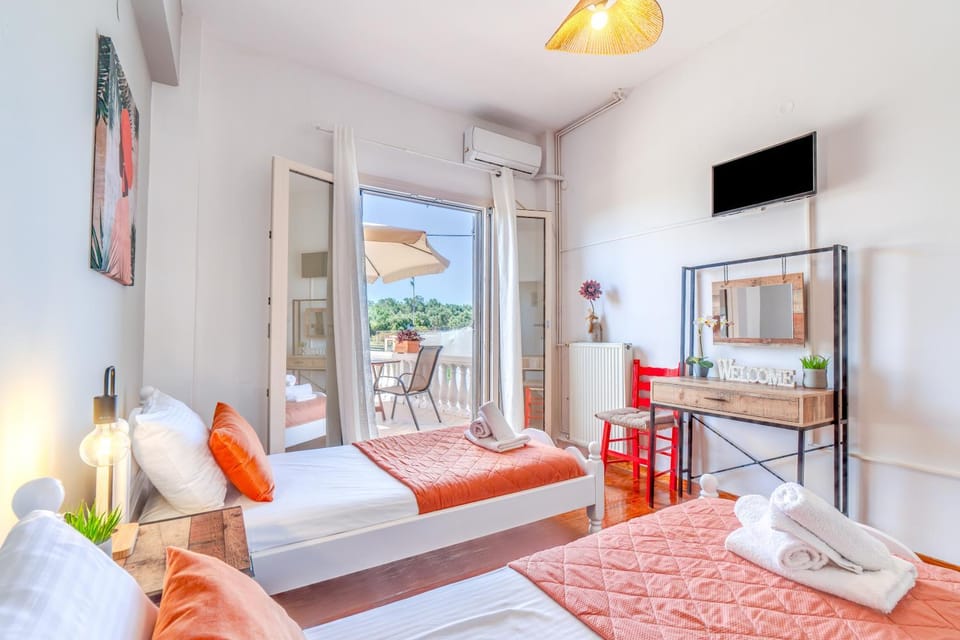 Property building, Living room, Bedroom