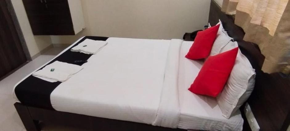 Jagdish Deluxe Hotel Hotel in Maharashtra