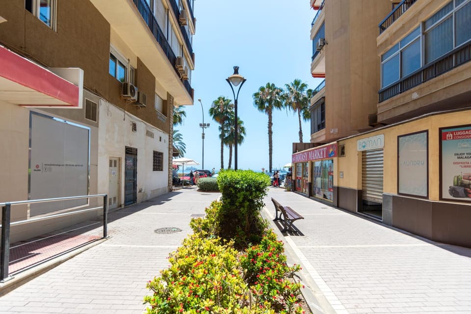 Malagueta panoramic views Apartment in Malaga